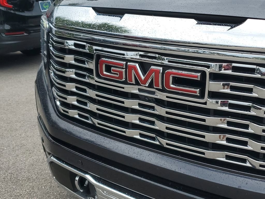 Certified 2025 GMC Sierra 1500 Denali w/ Denali Reserve Package AWD/4WD image 9