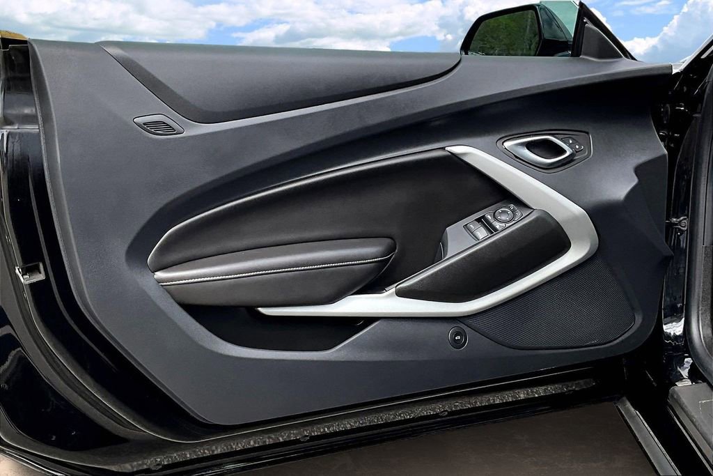 Used 2022 Chevrolet Camaro SS image 20