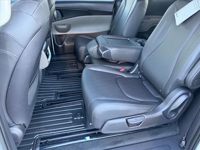 New 2026 Kia Carnival LXS image 11