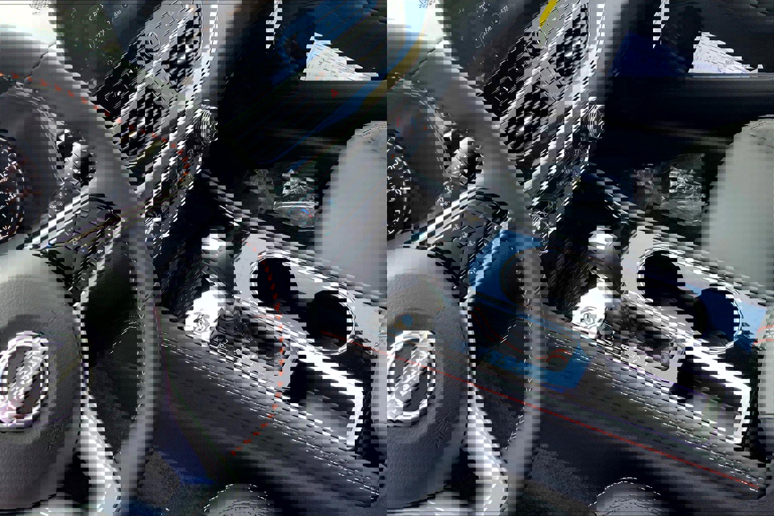 New 2025 Nissan Altima 2.5 SR image 8