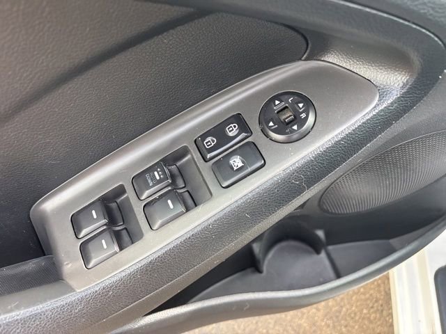 Used 2017 Kia Forte LX FWD image 13