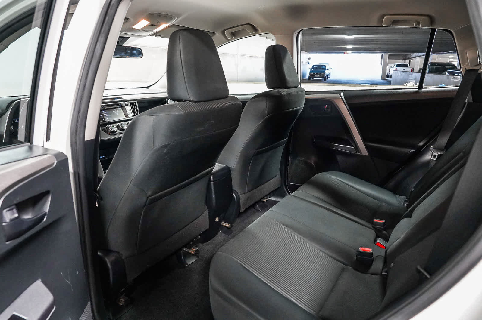 Certified 2018 Toyota RAV4 LE w/ All Weather Liner Package FWD image 18