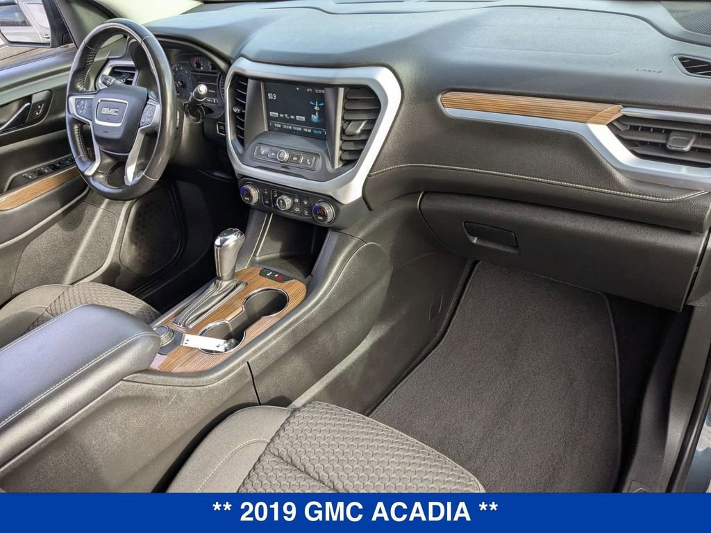 Used 2019 GMC Acadia SLE image 38
