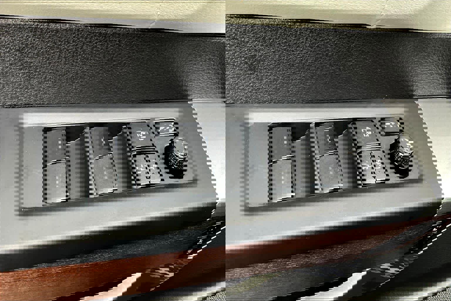 Certified 2025 Toyota Sequoia Capstone image 31