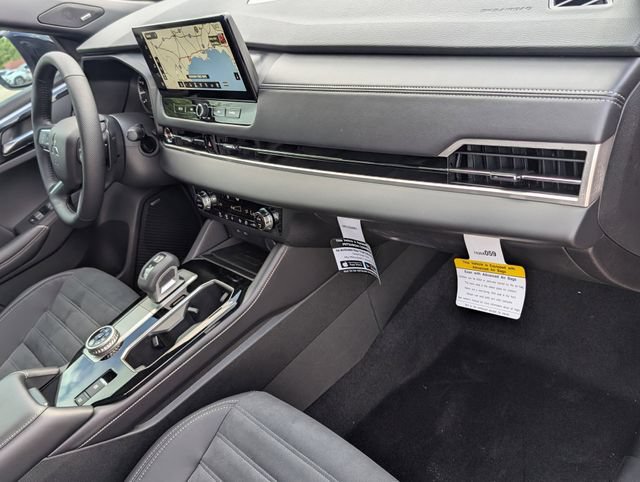 New 2026 Mitsubishi Outlander AWD image 27