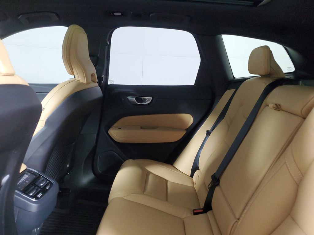 Used 2024 Volvo XC60 B5 Ultimate w/ Protection Package Premier image 14