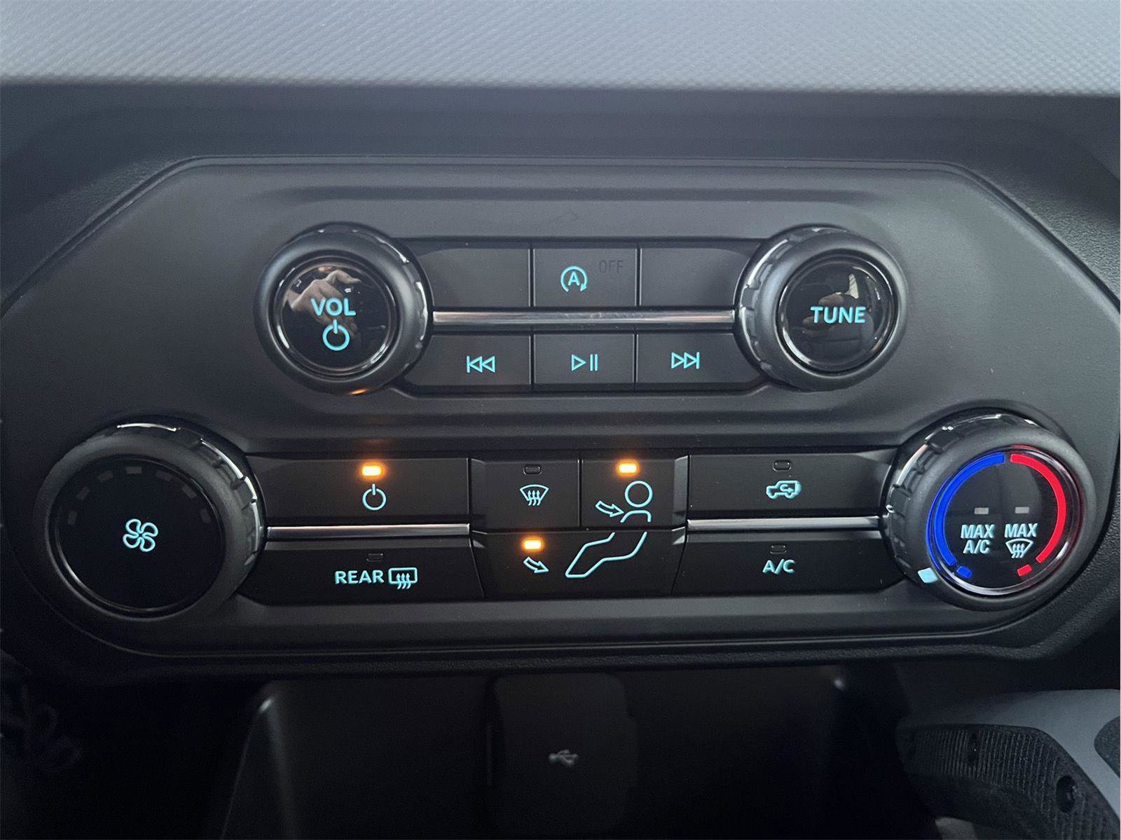 Used 2023 Ford Bronco Big Bend image 23