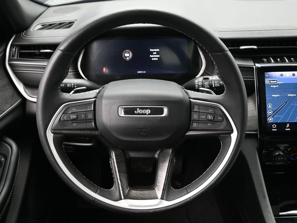 Used 2024 Jeep Grand Cherokee L Limited w/ Luxury Tech Group II image 24