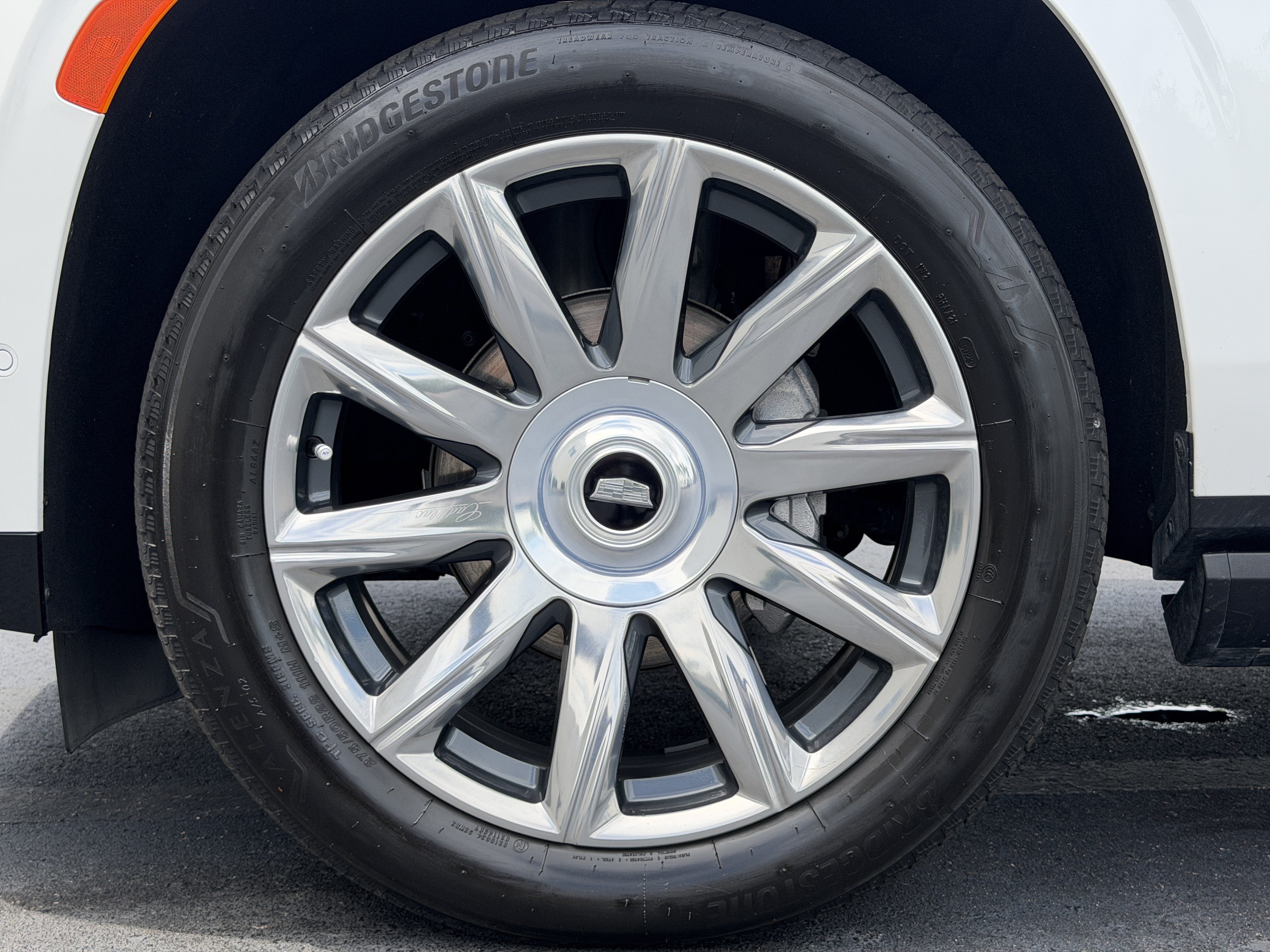 Certified 2024 Cadillac Escalade ESV Premium Luxury Platinum w/ LPO, Floor Liner Package AWD/4WD image 39