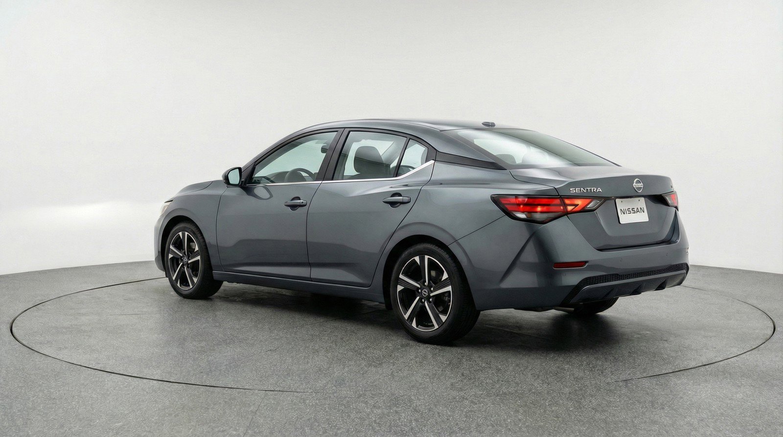 Used 2025 Nissan Sentra SV image 6