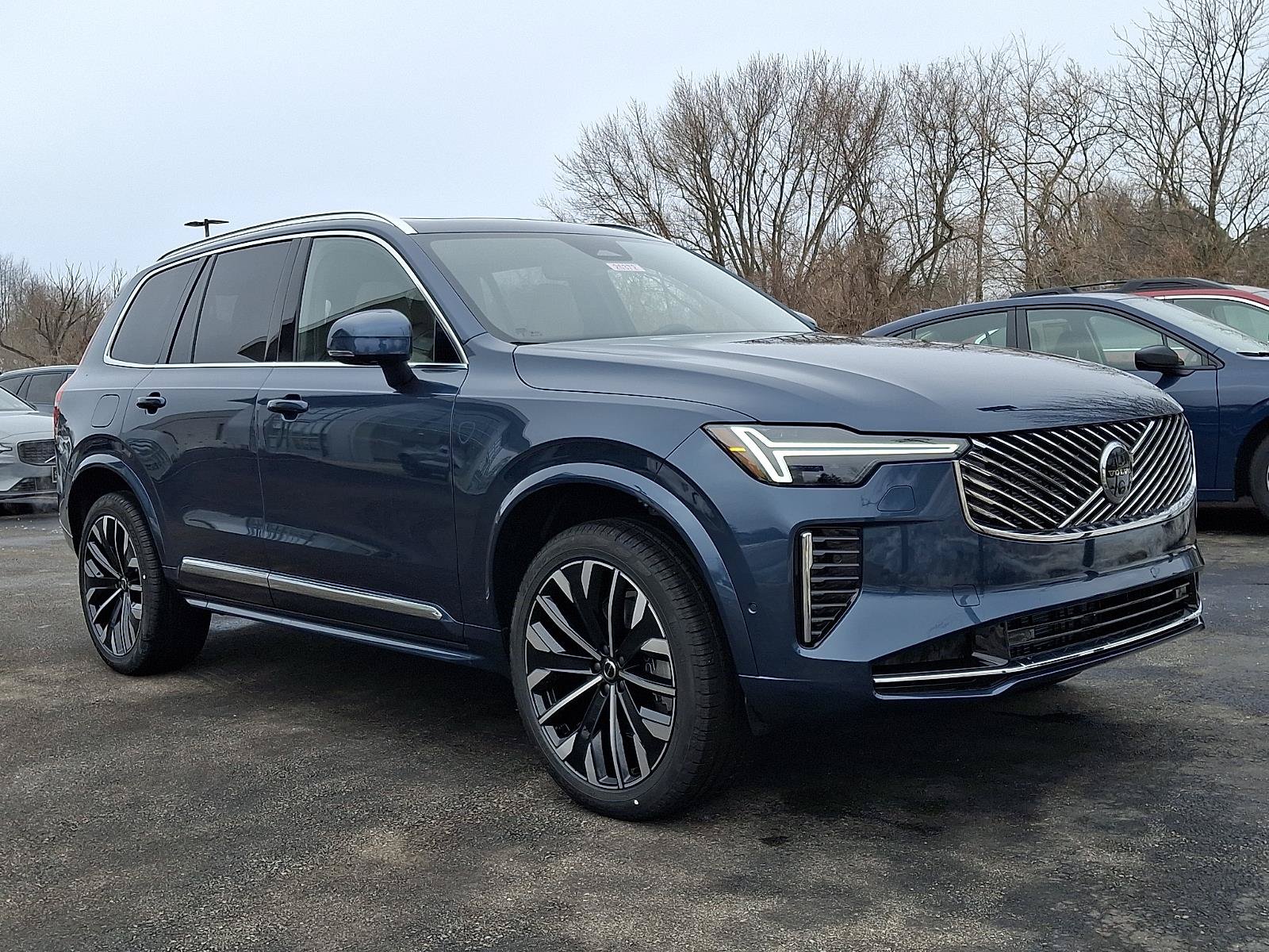 New 2026 Volvo XC90 B5 Plus AWD/4WD image 1