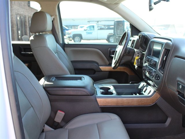 Used 2018 Chevrolet Silverado 1500 LTZ w/ LTZ Plus Package AWD/4WD image 27