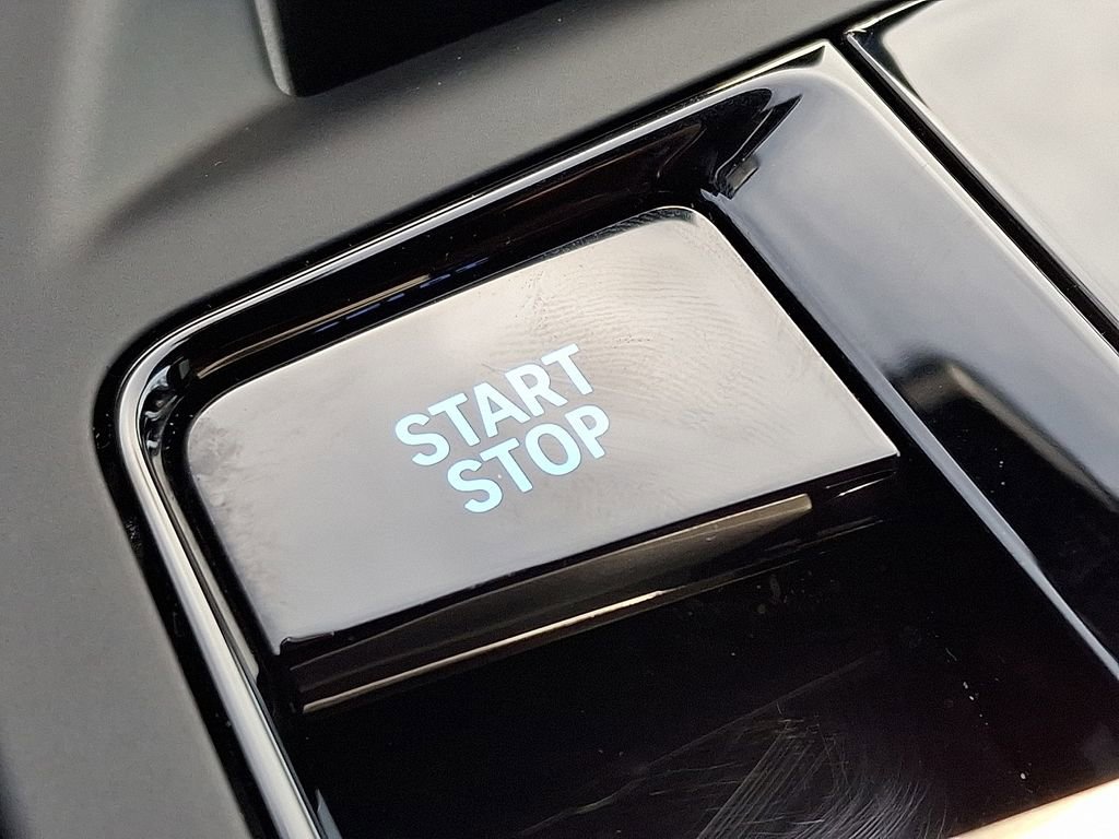 Used 2025 BMW iX xDrive50 w/ Premium Package image 26