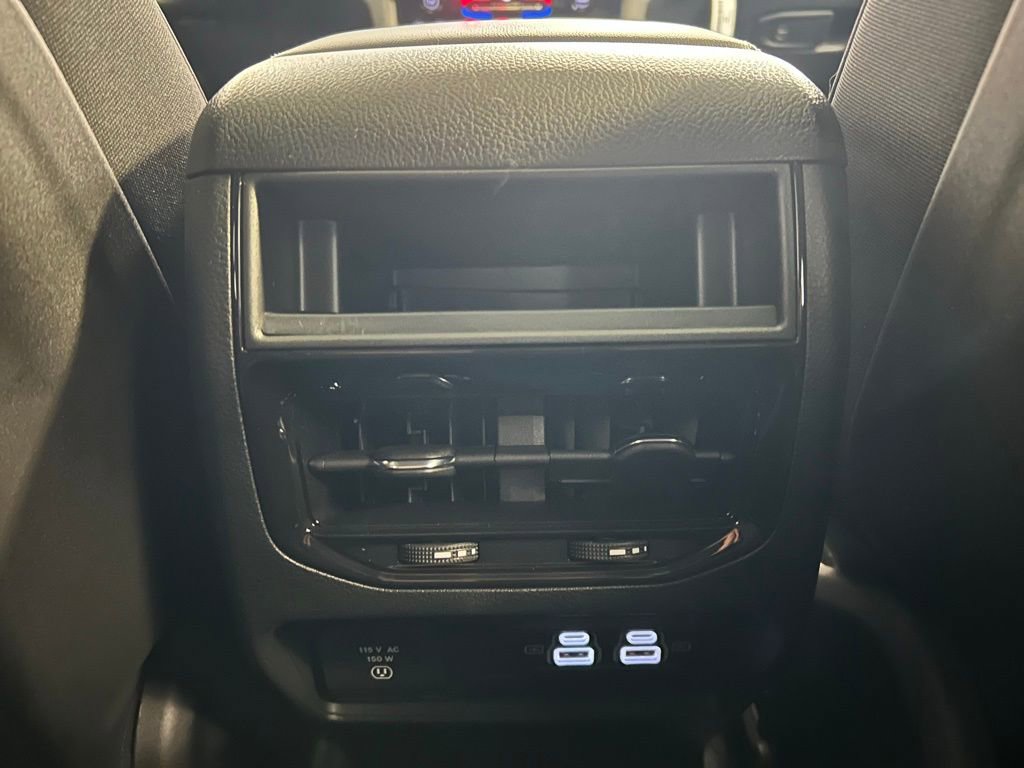 New 2025 Jeep Grand Cherokee Laredo image 19