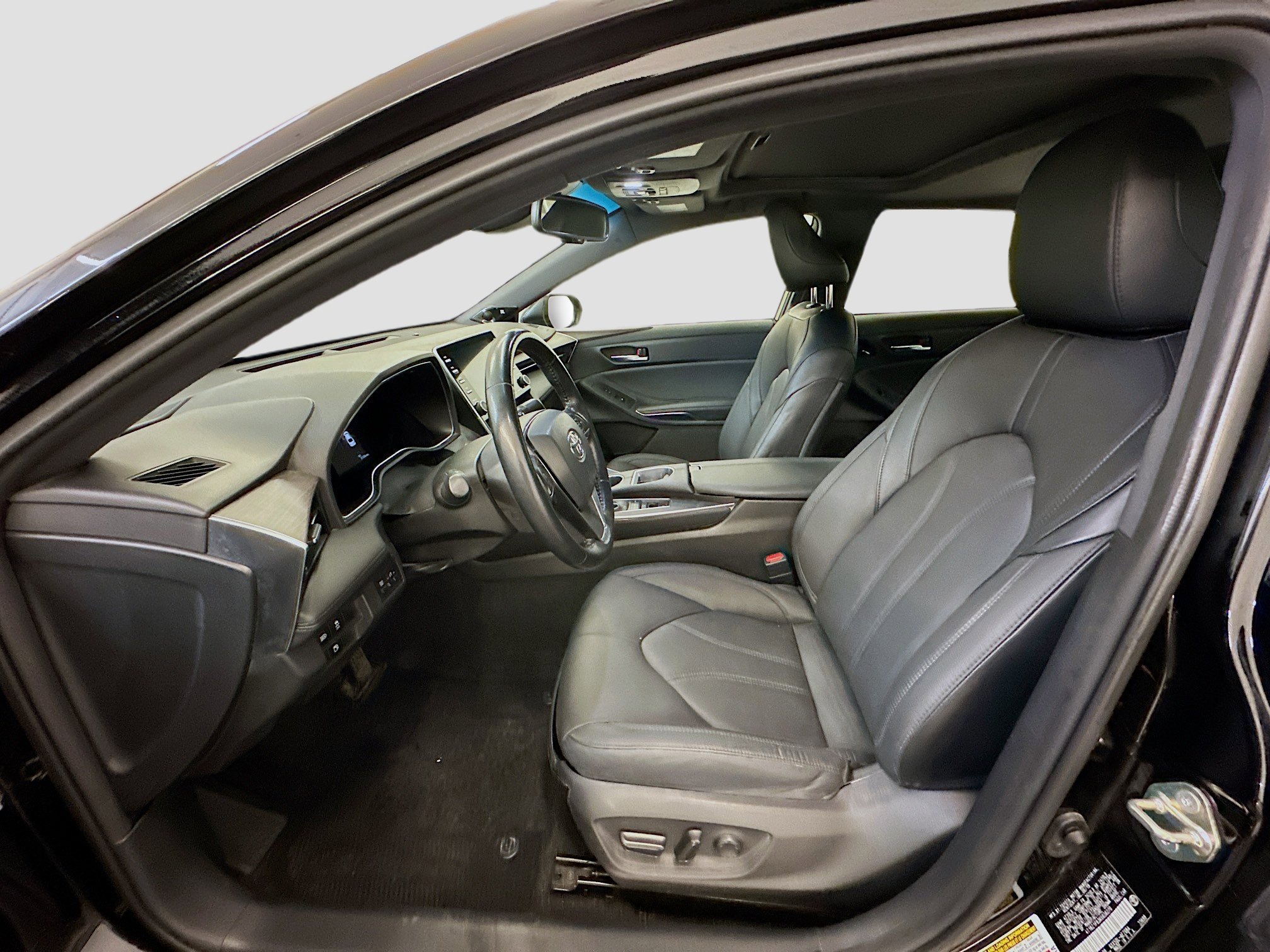 Used 2019 Toyota Avalon XLE image 13