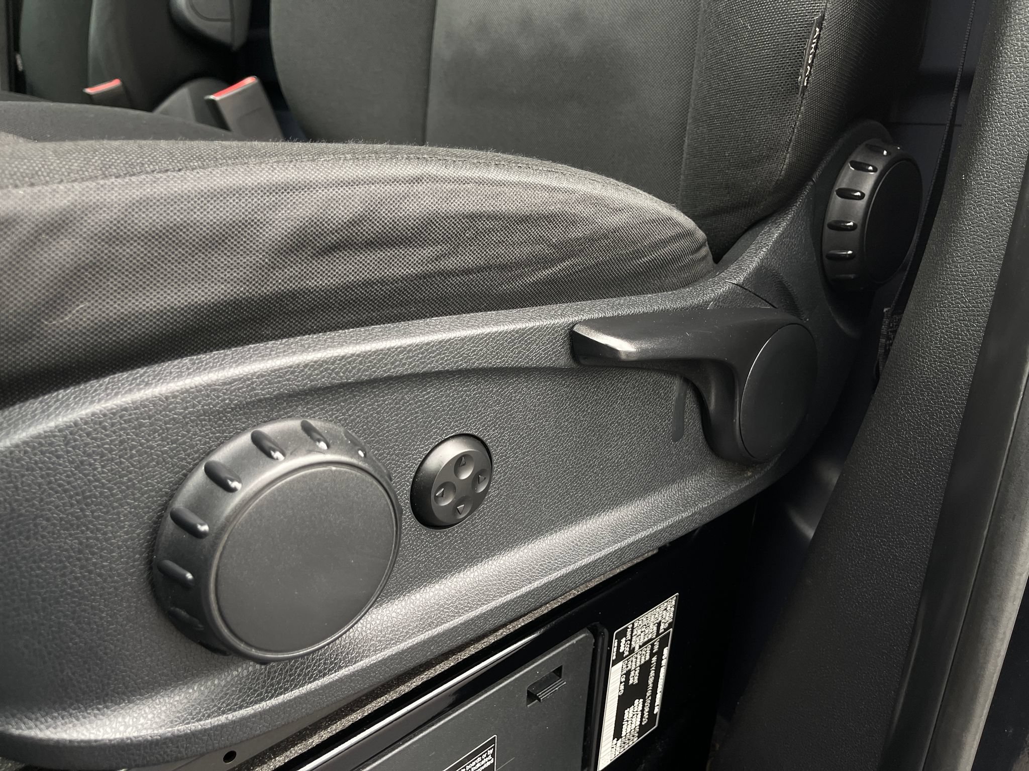 Used 2020 Mercedes-Benz Sprinter 2500 image 13