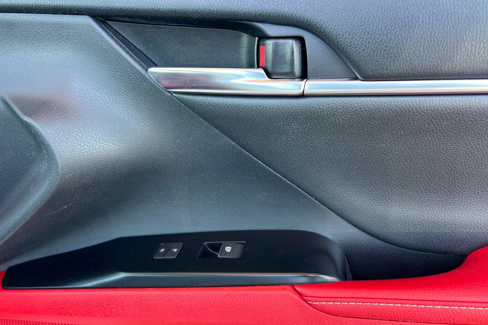 Certified 2019 Toyota Camry XSE FWD image 20
