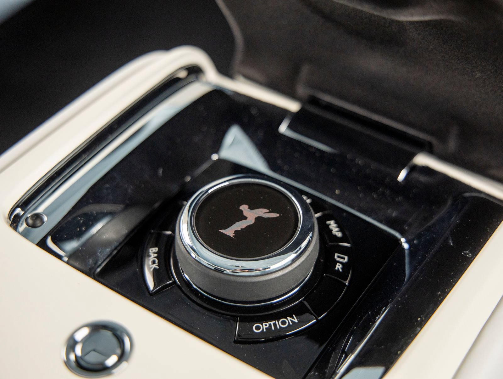 Used 2023 Rolls-Royce Phantom Extended Wheelbase w/ Leather Finishing Pack RWD image 55
