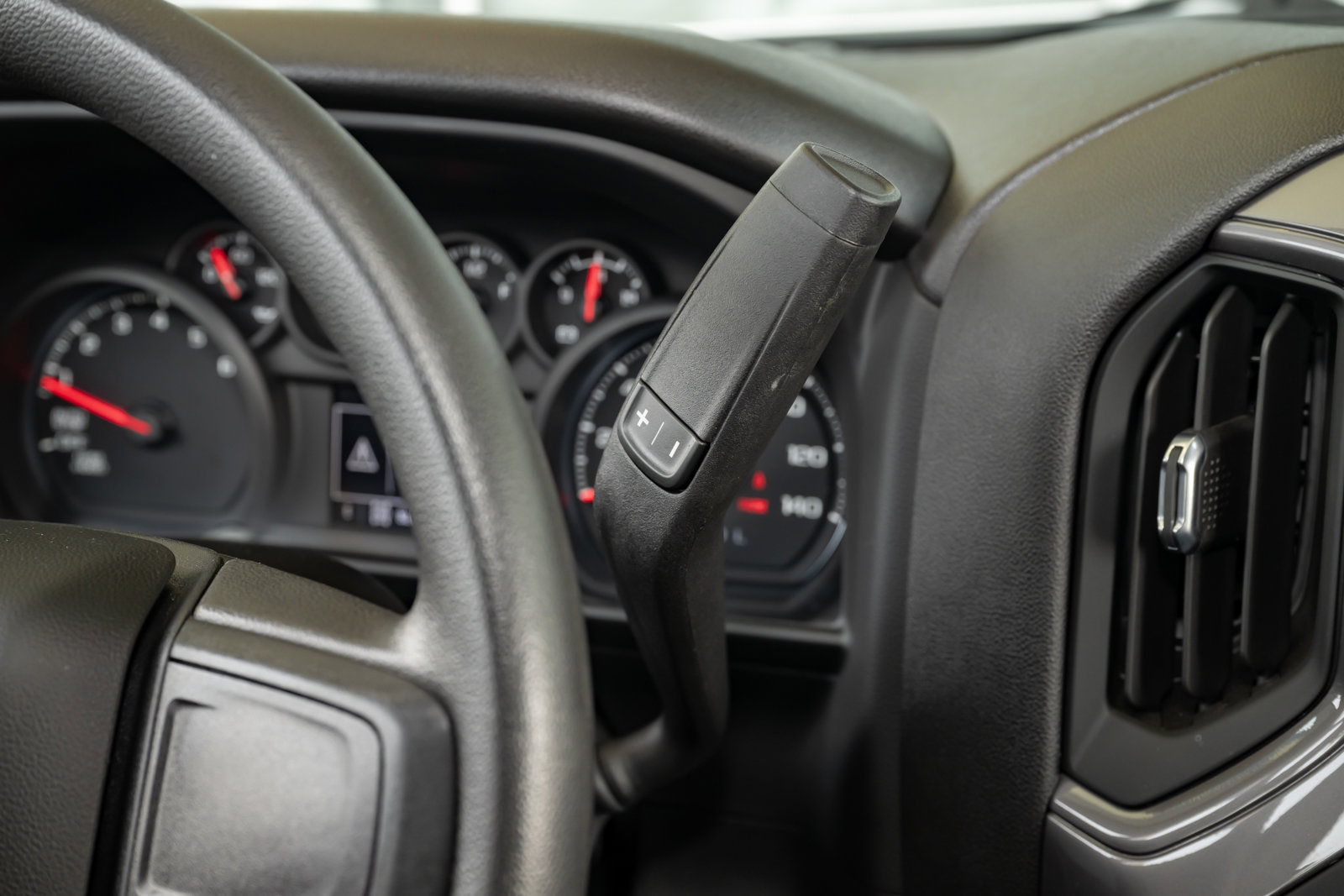 Used 2024 Chevrolet Silverado 1500 Custom w/ Turbomax Blackout Package image 30