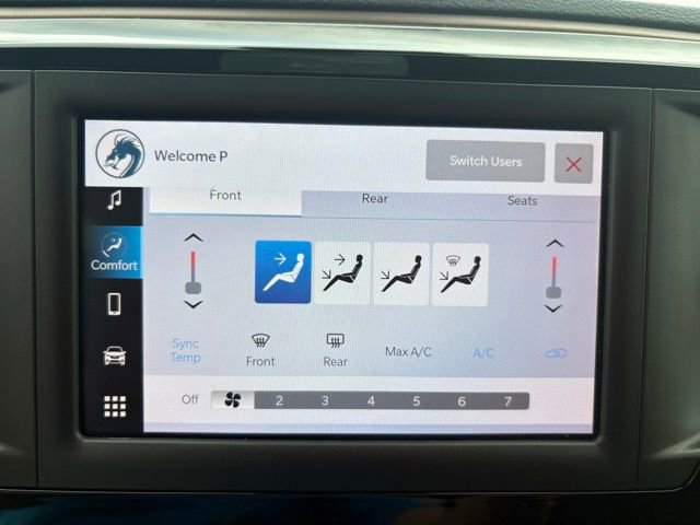 Used 2023 Chrysler Voyager LX image 14