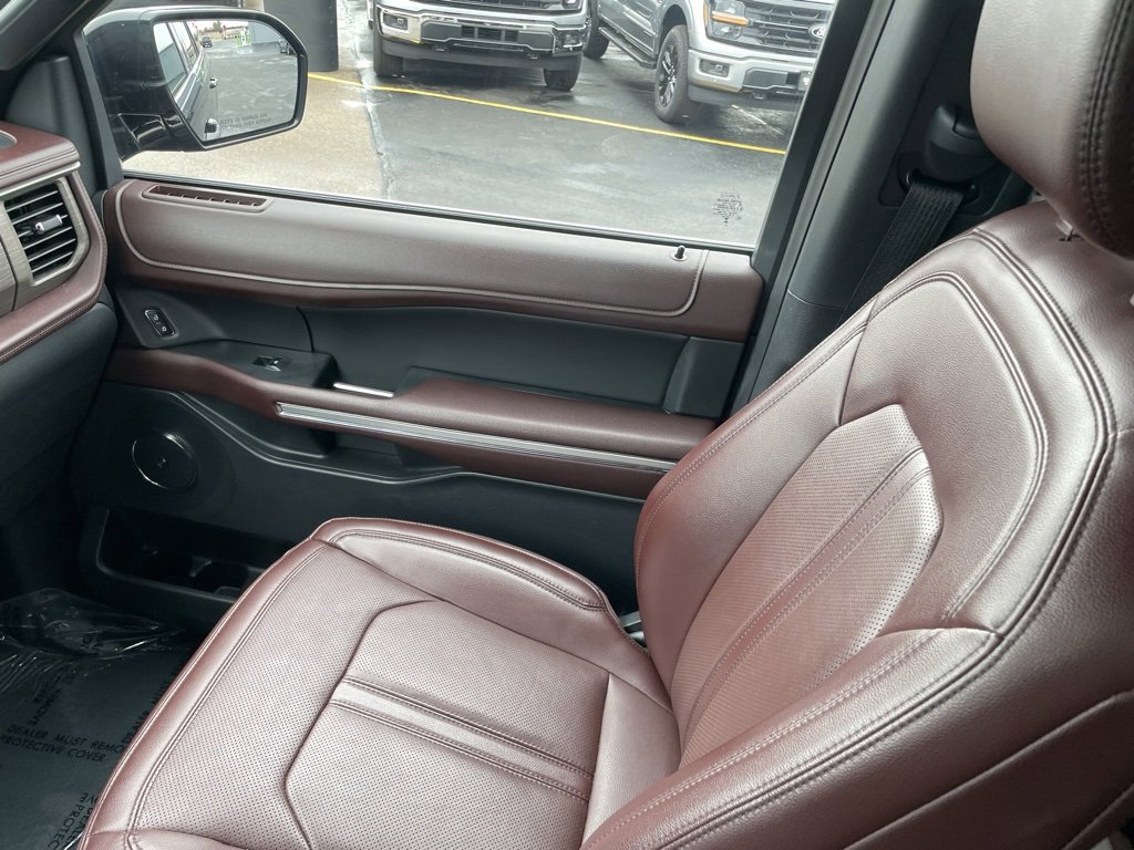 Used 2024 Ford Expedition Max Limited image 25
