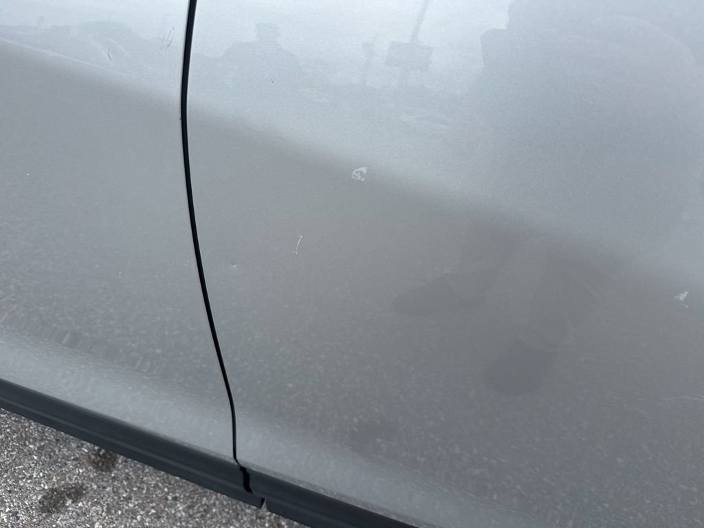 Used 2022 Chevrolet Equinox LT FWD image 2