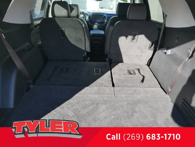 Used 2021 Chevrolet Traverse LT AWD/4WD image 16