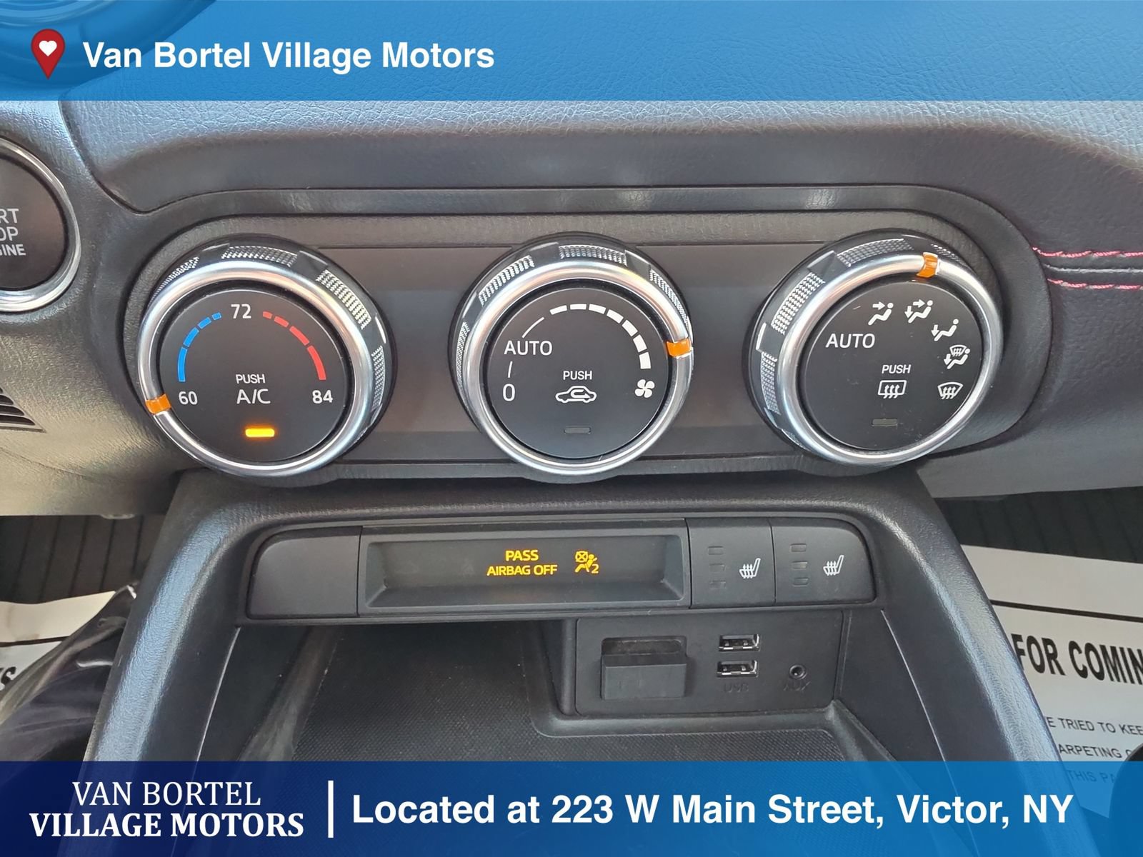 Used 2019 MAZDA MX-5 Miata Grand Touring w/ GT-S Package RWD image 21