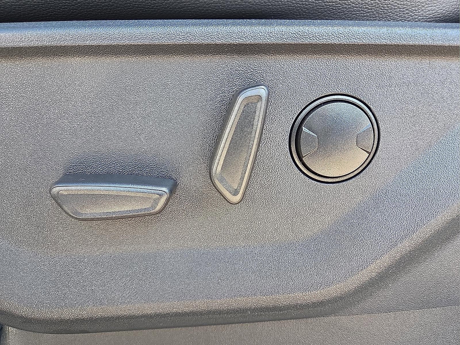 New 2026 Ford F350 Lariat image 16