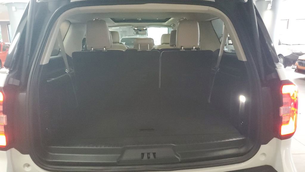 Used 2024 Ford Expedition Max Limited image 10