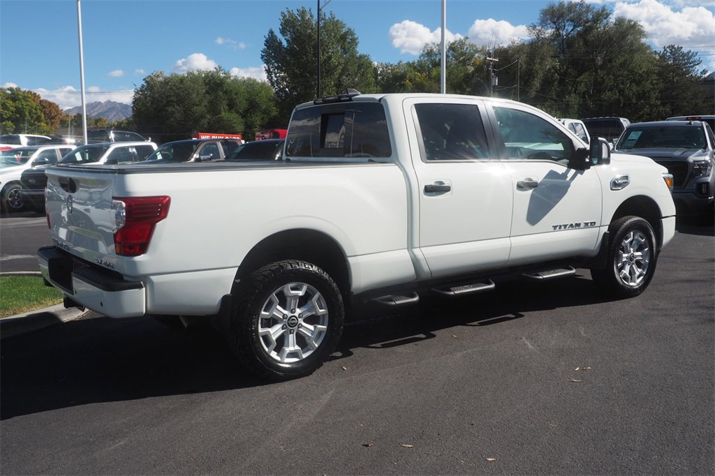 Used 2023 Nissan Titan SV w/ SV Convenience Package image 5