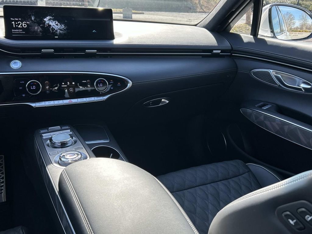 Used 2025 Genesis GV70 3.5T Sport w/ Sport Advanced Package image 28