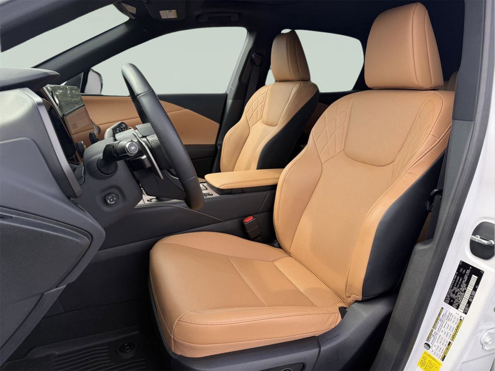 Certified 2025 Lexus RX 350h AWD/4WD image 10