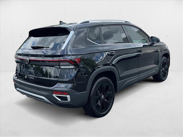 New 2025 Volkswagen Taos SE FWD image 5