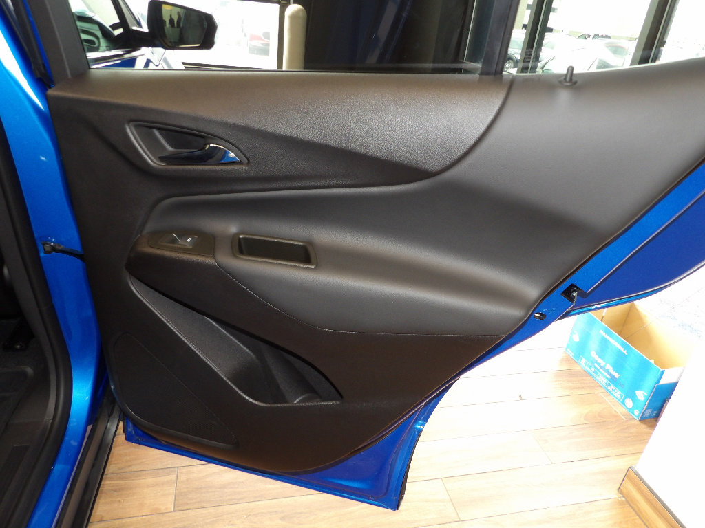 Used 2024 Chevrolet Equinox LT w/ LPO, Floor Liner Package FWD image 15