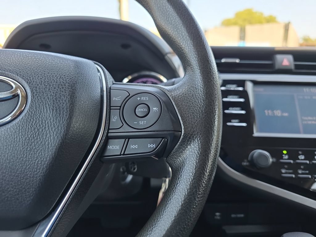 Used 2019 Toyota Camry LE FWD image 21