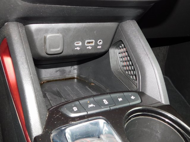 Used 2023 Chevrolet TrailBlazer RS image 35