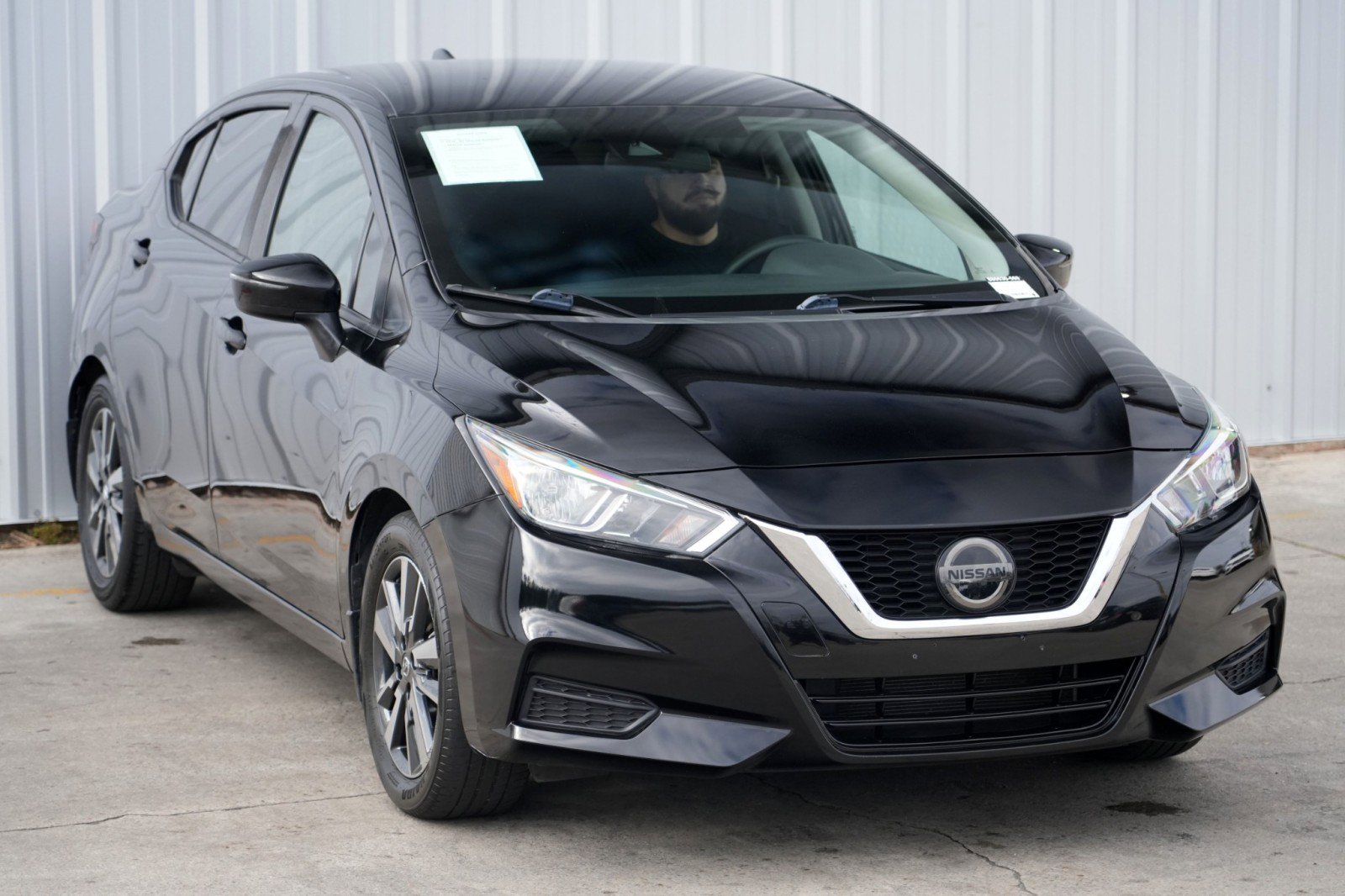 Used 2021 Nissan Versa SV image 45