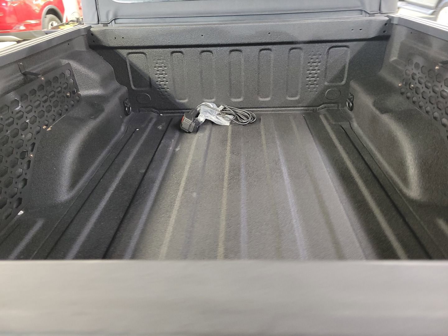 Used 2021 Jeep Gladiator Sport image 11