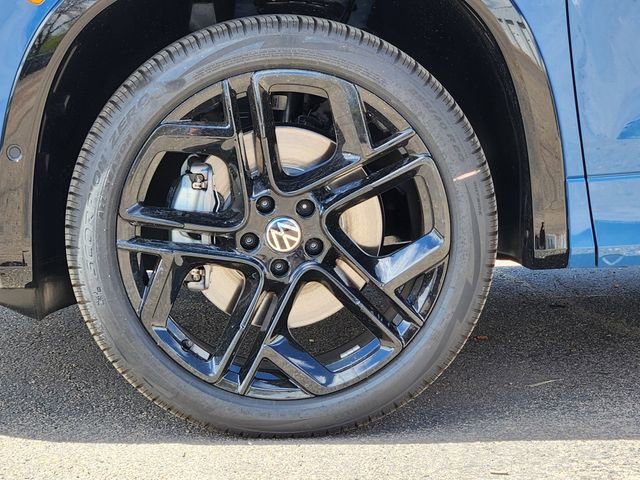 New 2026 Volkswagen Tiguan SE R-Line image 9