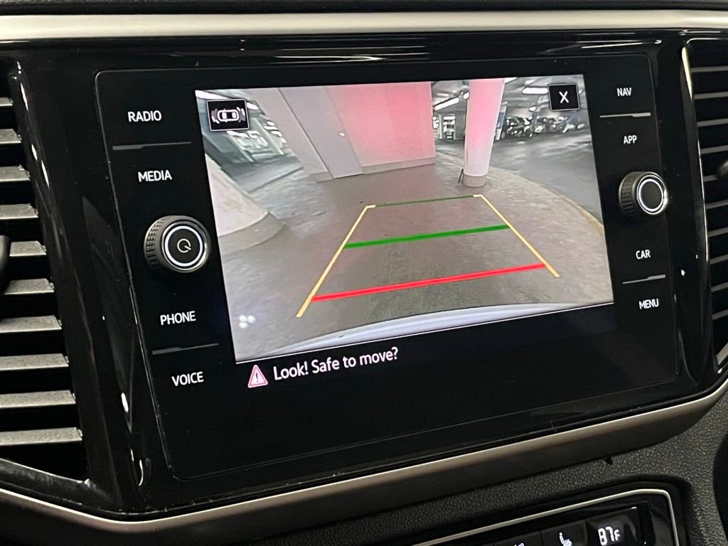 Certified 2022 Volkswagen Atlas Cross Sport SEL Premium R-Line w/ Cross Sport MDO Package AWD/4WD image 30