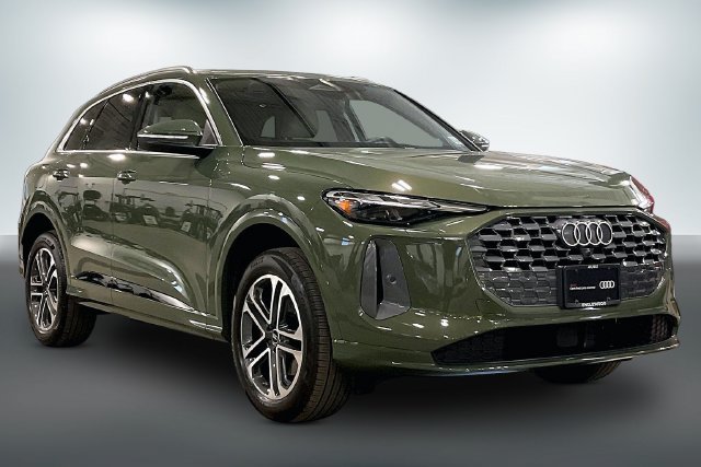 Certified 2025 Audi Q5 Premium w/ Convenience Package