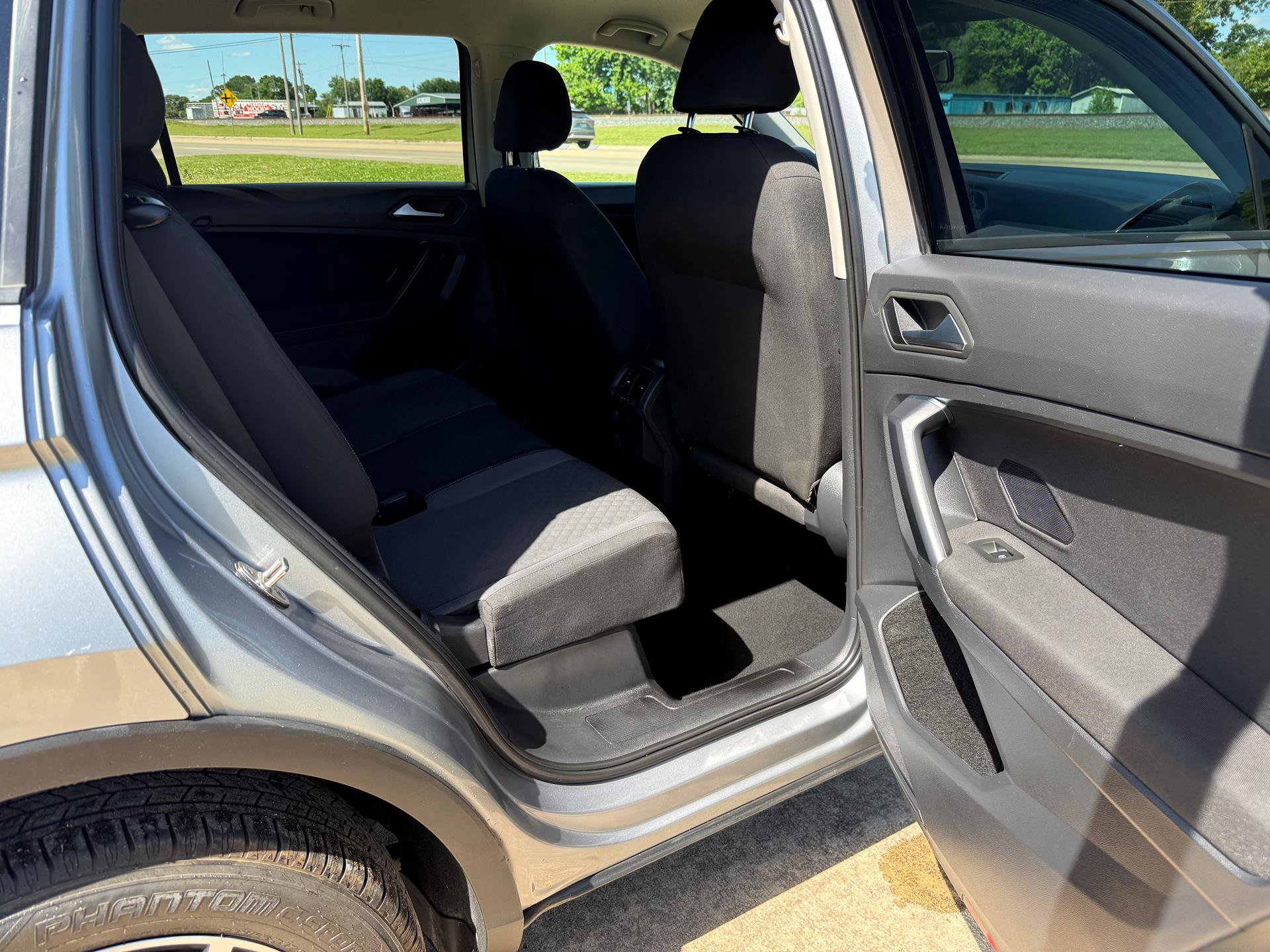 Used 2021 Volkswagen Tiguan S FWD image 16