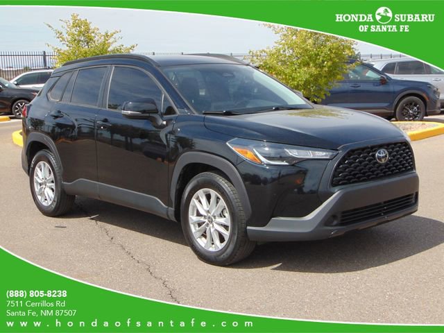 Used 2023 Toyota Corolla Cross LE FWD image 1