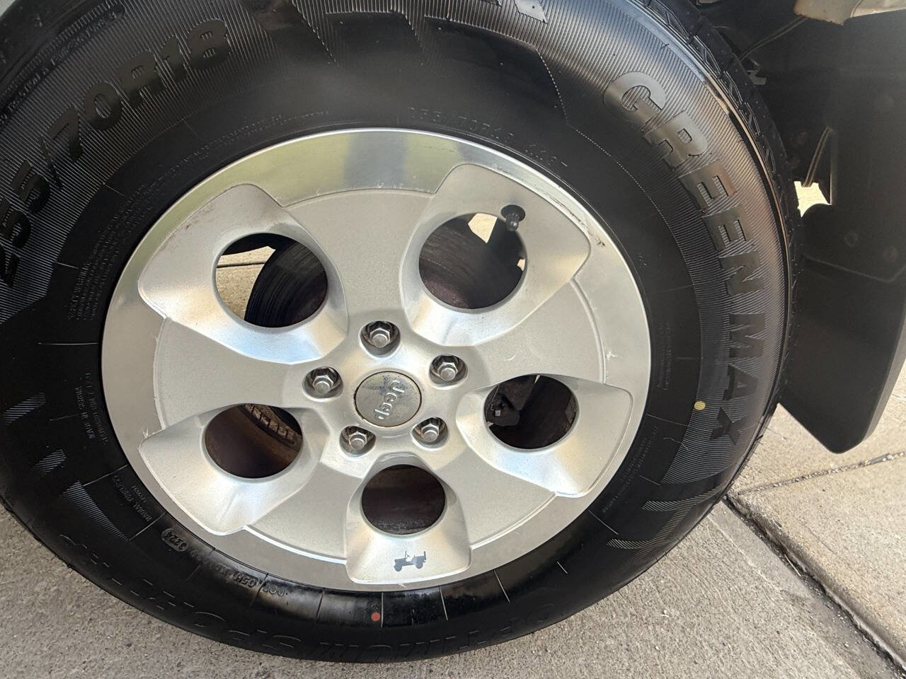 Used 2013 Jeep Wrangler Unlimited Sahara w/ Connectivity Group image 29