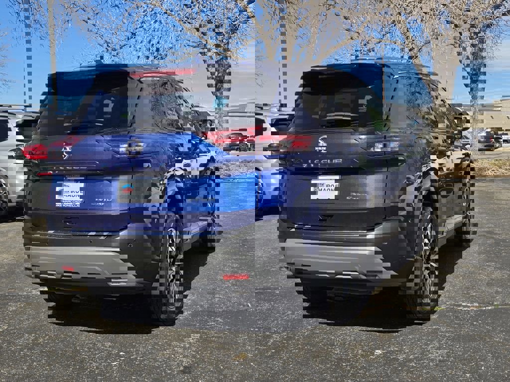 Used 2023 Nissan Rogue SV image 4