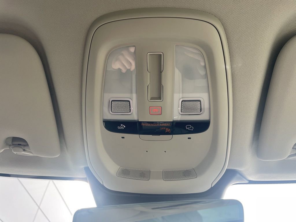 Certified 2025 Volvo XC60 T8 Core w/ Climate Package image 36