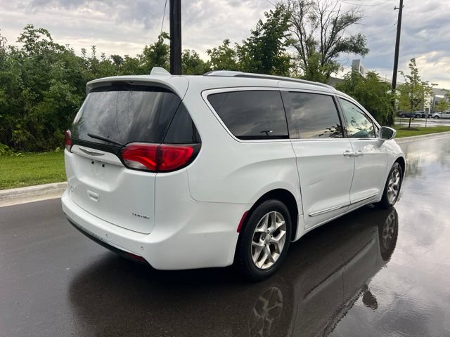Used 2019 Chrysler Pacifica Limited FWD image 5