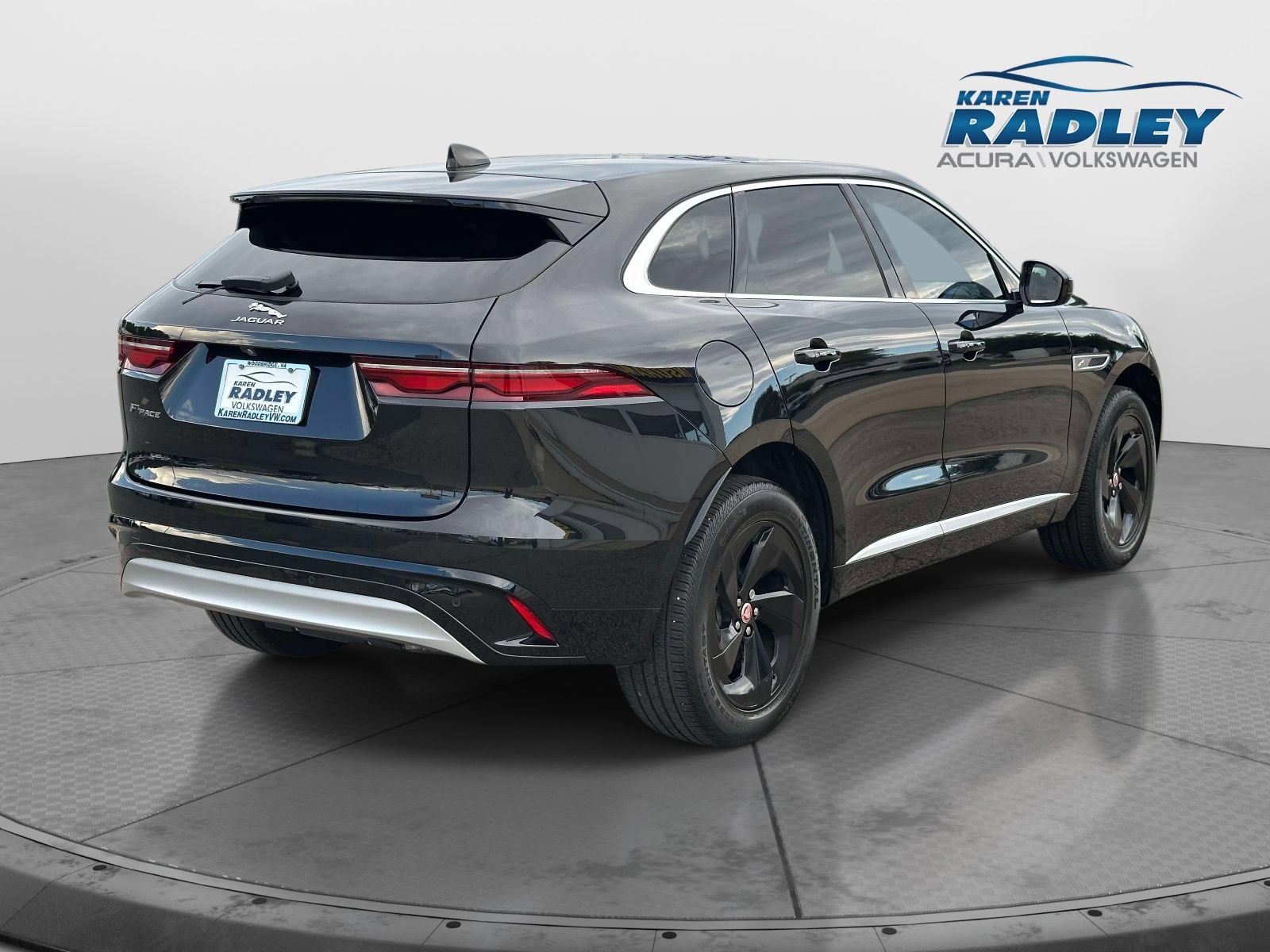Used 2023 Jaguar F-PACE S AWD/4WD image 2