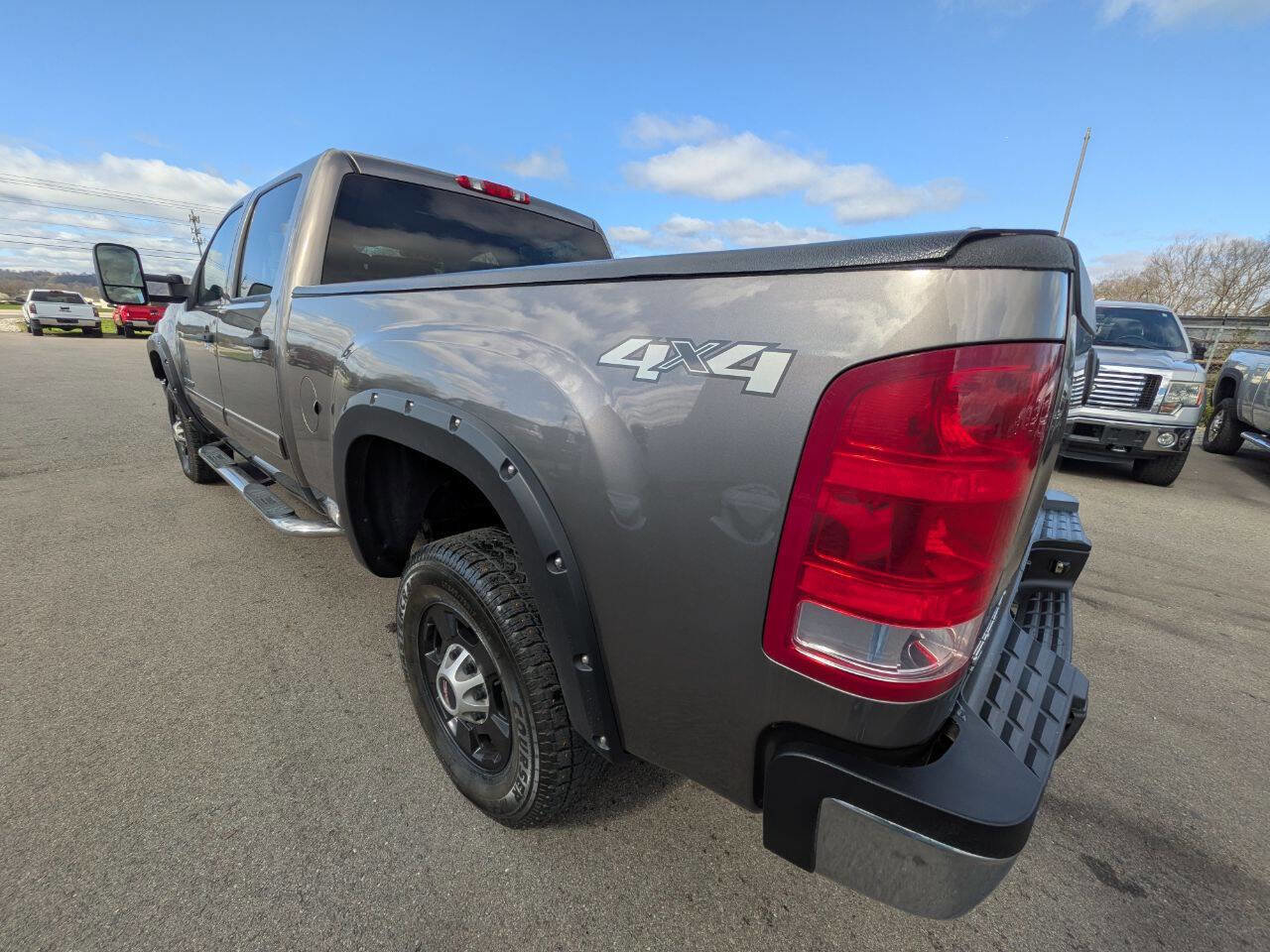 Used 2013 GMC Sierra 2500 SLE w/ Convenience Package image 3
